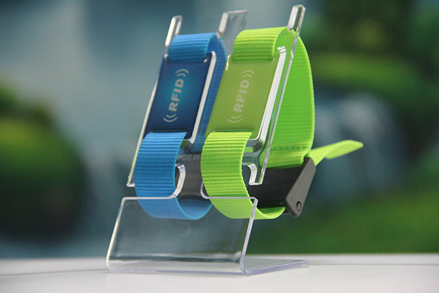 松緊腕帶在多種場所使用